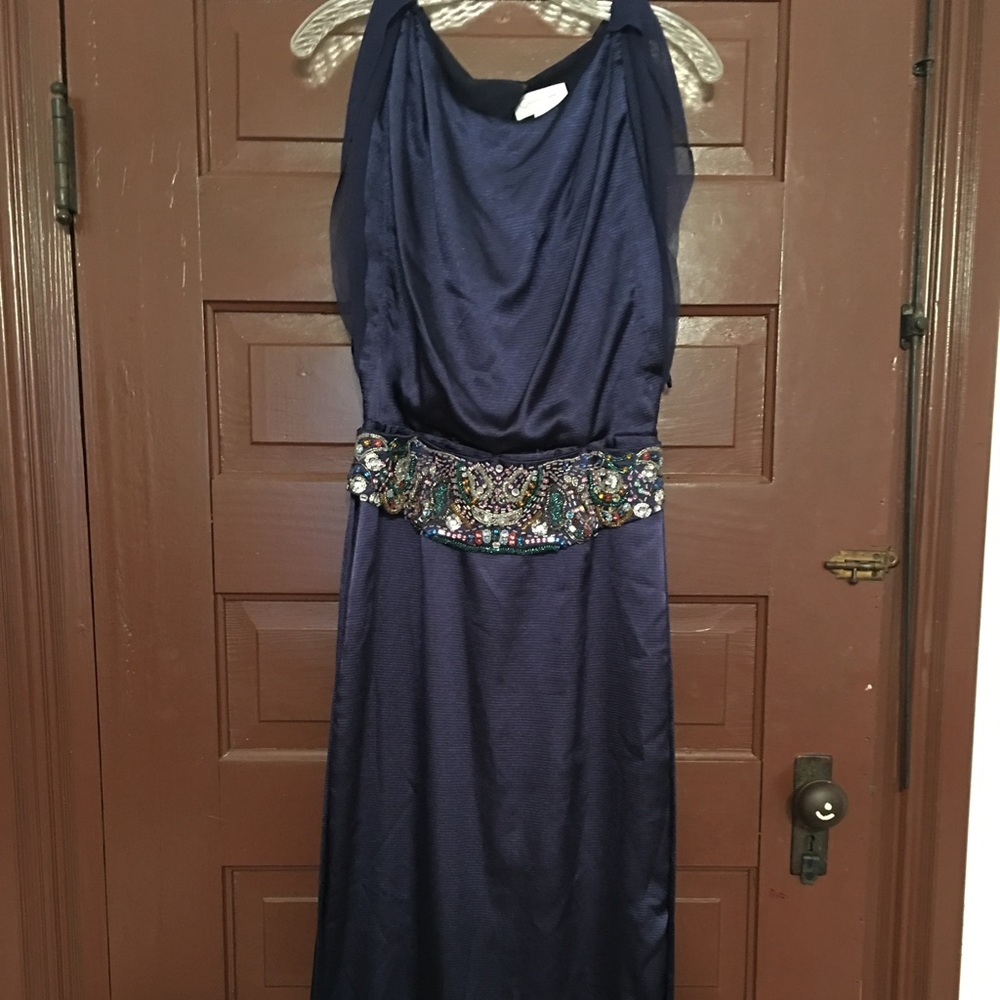 Full length Jessica Simpson dress w/ belt detail